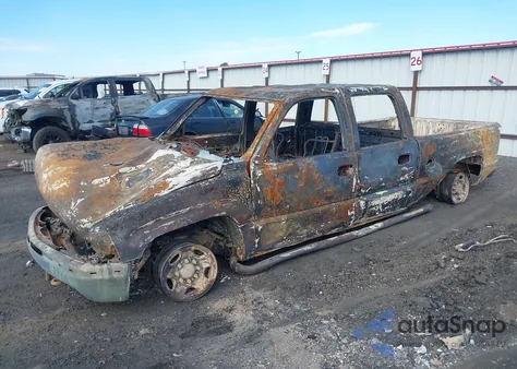 2001 Chevrolet Silverado 2500Hd Ls z USA, uszkodzony, nr VIN 1GCHK23U91F168080